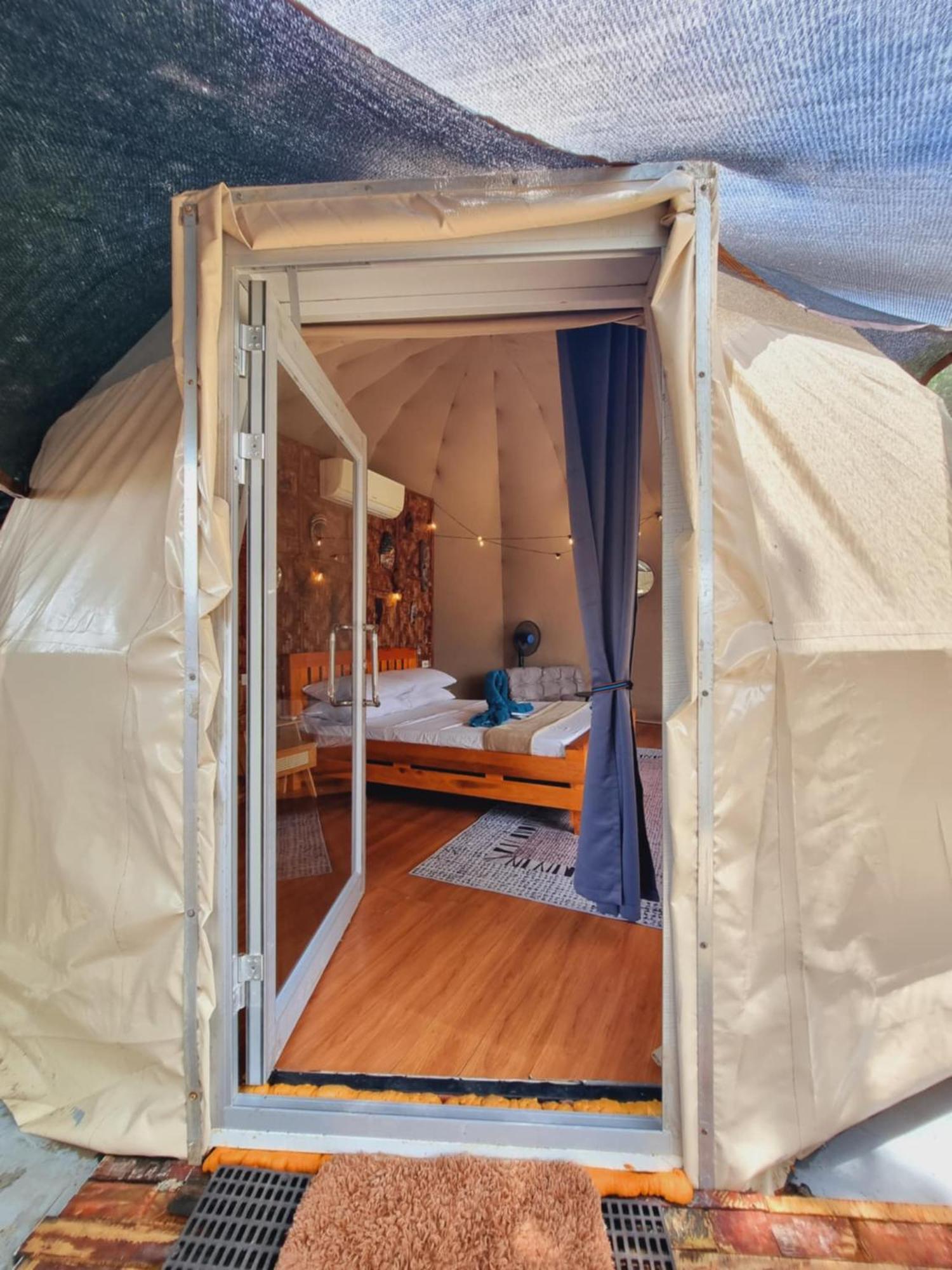 Jush Native And Glamping Hotel Dauis Exterior foto
